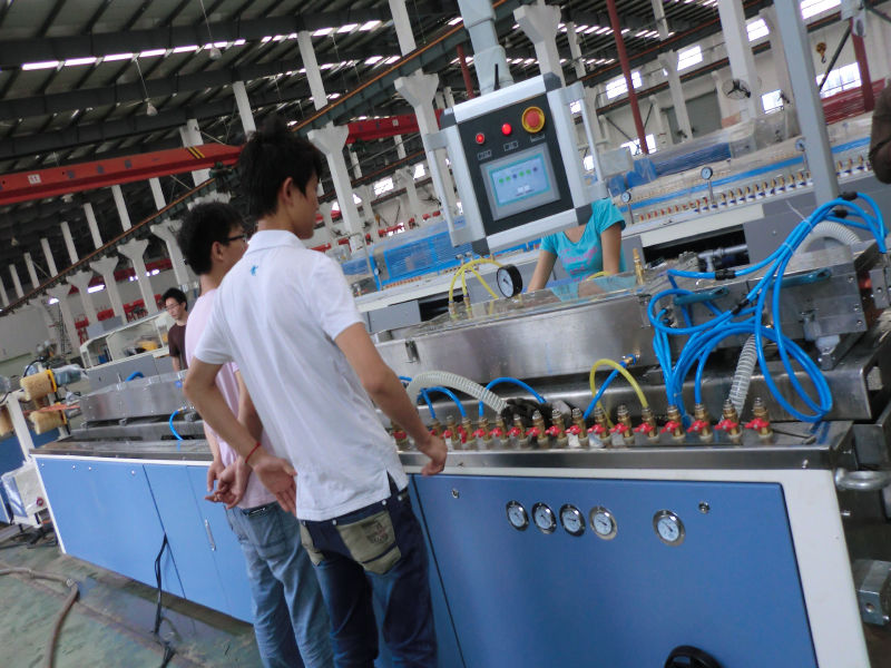 上海海弋机械进行木塑技术调试服务